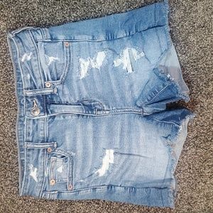 🌟American Eagle Super Stretch Distressed Shorts